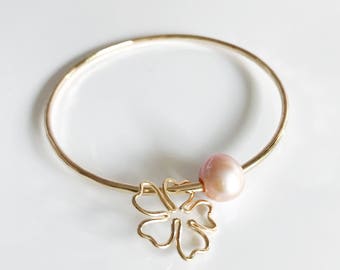 Bangle Cherry Blossom - pink pearl bangle  - cherry blossom bangle - beach bangle (B354)