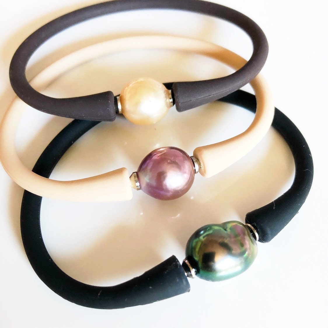 Silicone pearl bracelet deals