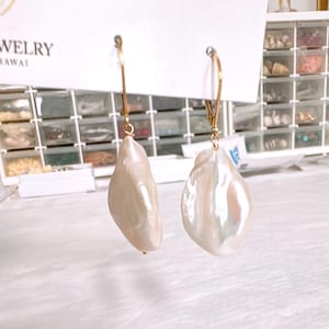earrings HOSHI - large baroque pearl earrings - baroque pearl dangle earrings