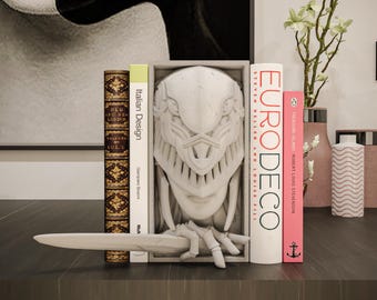 Dark Fantasy Warrior Book Nook: 3D Printed Gothic Diorama Shelf Insert