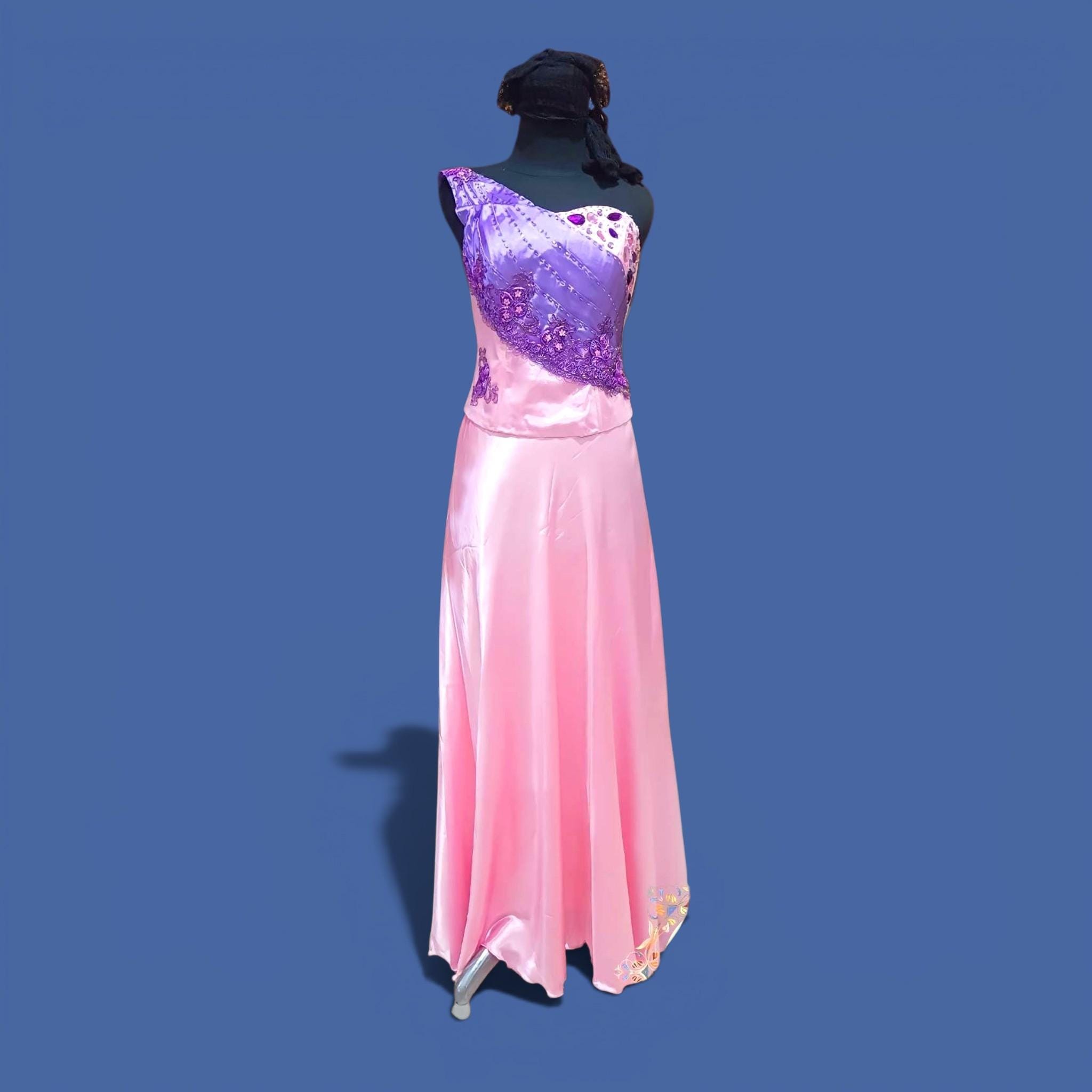 flapper style homecoming dress ZAPAKA Women 1920s Prom Dress Sequins Sheath Style Long Gatsby Dress, Blush+Black / M