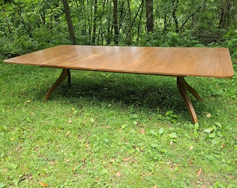 Long Walking Table ©2017 Extension Table 48x72 Extending to 108