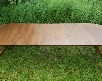 Very Long Walking Table ©2017 Extension Table