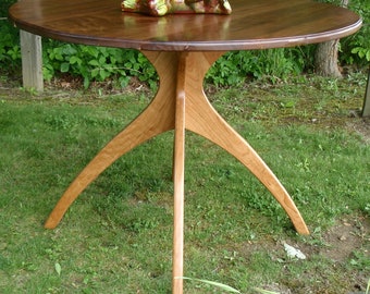 Small Walking Table in Walnut and Cherry