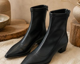 Bottines noires à bout pointu et petit talon, bottines en cuir de vachette pour femmes