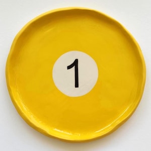 Handgemaakt keramisch bordje voor poolballen, trendy schaaltje voor 8 ballen, keramisch biljartbordje van ca. 17 cm, kleurrijk Y2K dessertbordje, moderne onderzetter