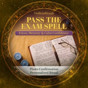 Puede incluir: Un cuaderno abierto con notas de estudio manuscritas y diagramas geométricos, una pluma estilográfica y gafas redondas. Dos velas azul claro están colocadas cerca. El texto dice ViolletaRituals, PASS THE EXAM SPELL, Focus, Memory & Calm Confidence.