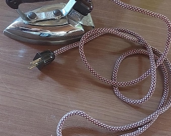 Plancha de viaje vintage / plancha eléctrica antigua | Decoración retro