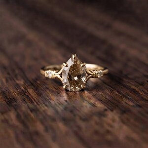 Champagnebruine peervormige moissanite verlovingsring, gouden solitaire ring met gespleten band, vintage gebogen trouwring, art deco ring, beloftesring