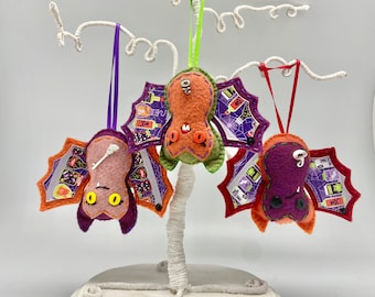 Witch sisters, smell children, Halloween bat felt ornament, felt decor bat, hanging vampire bat, wildlife rescue, bat fang