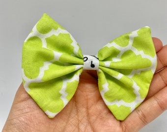 Green Bow tie, cat collar attachment, bow tie for cats and small dogs