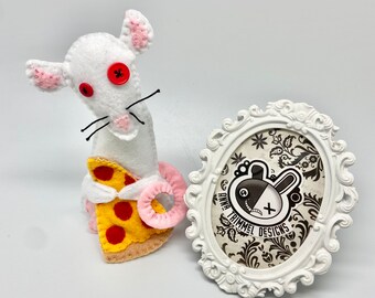 White Pizza rat plush, NY pizza felt rat decor, New Yorker gift, subway rat doll, kawaii pet rat, felt rodent, city critters.