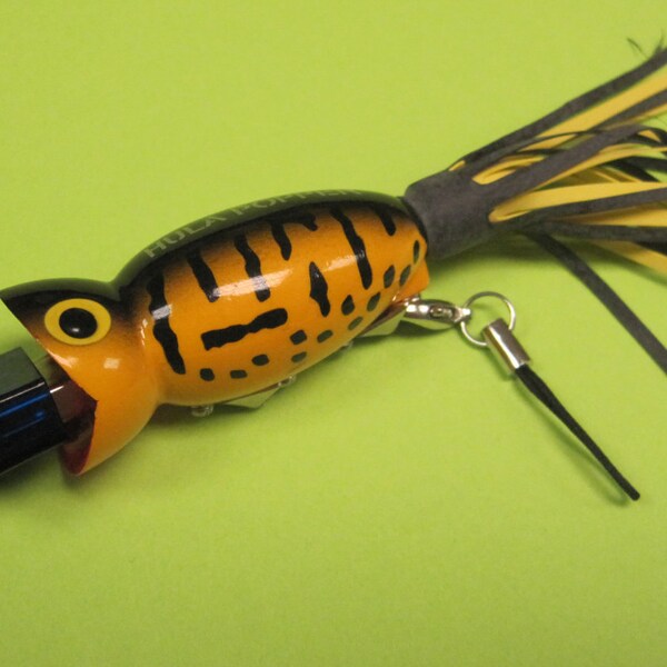 Flash Drive Fishing Lure 16 GB USB Thumb Drive - Yellow Coach Dog Flashy Fish Drive Fisherman Gift