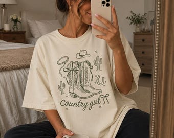Komfort Farben Country Girl Graphic Tee, Western Cowboy Boots Shirt
