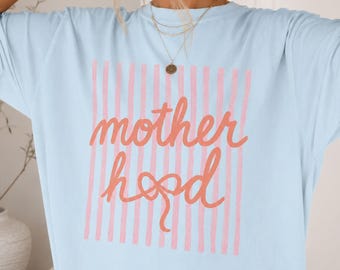 Komfortfarben Mutter Haube T-Shirt, Mom Life Graphic Tee, Relaxed Fit Mom Shirt
