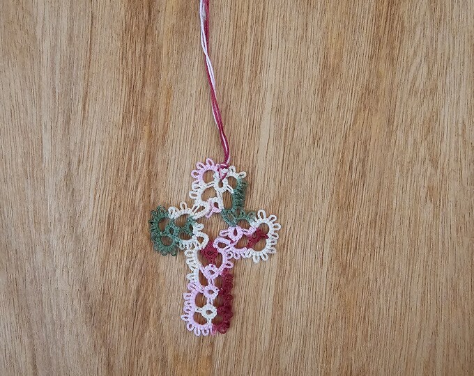 Handmade Tatted Lace Cross Bookmark - Water Lily