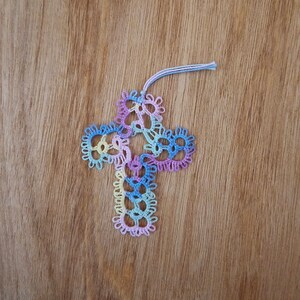 Handmade Tatted Lace Cross Bookmark - Blossoms