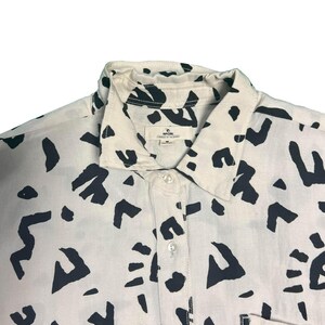 Camicia da donna Rip Curl color bianco sporco con stampa all-over "The Search" a maniche lunghe (S02) - Regalo immagine 3