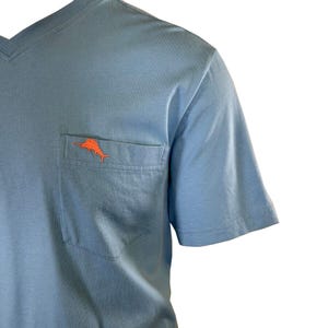 Tommy Bahama Men's Breaker Blue T-Shirt V-Neck Bali Skyline Orange Logo (S52) Gift image 9