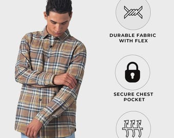 Puede incluir: Una camisa de manga larga con botones en un patrón de cuadros marrón, azul y blanco. A la derecha, tres iconos circulares presentan el texto: Durable fabric with flex, Secure chest pocket y Breathable, junto a iconos de alambre de espino, candado y aire.