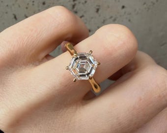 2,50 karat hexagonslipad diamantring i labbodlad form, IGI-certifierad förlovningsring, elegant solitaire-brudring, unik gåva med fina smycken