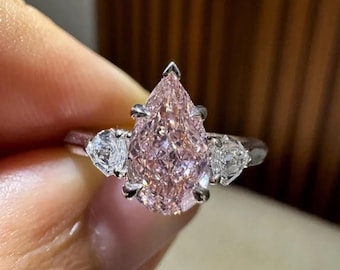Pear Lab Diamond Trilogy Ring IGI Certified | Side Step Cut Stones Ring | 14K Gold Engagement Ring | Elegant Vintage Style Jewelry