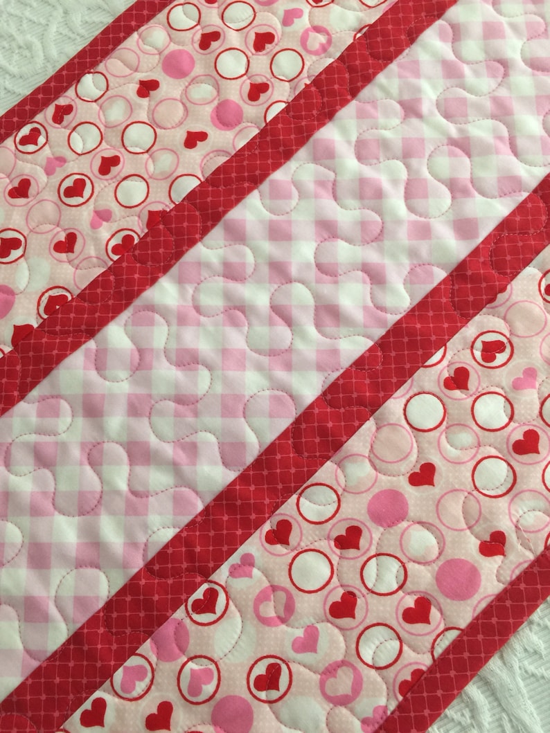 Valentine Table Runner Quilt, Hearts, Pink, Red, Handmade Quilt image 1