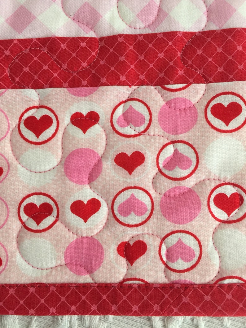 Valentine Table Runner Quilt, Hearts, Pink, Red, Handmade Quilt image 4