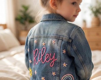 Jaqueta jeans infantil personalizada, jaqueta com nome bordado à mão, presente de aniversário para crianças.