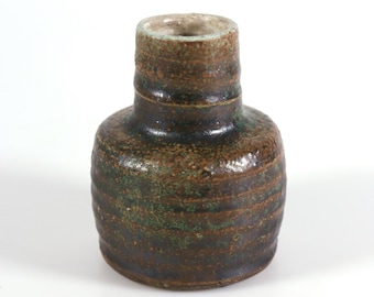 Vintage Mobach Keramiek Vase: Dutch Modernist Studio Pottery Bud Vase