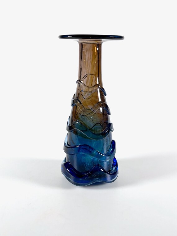 ヴィンテージのイムディーナアートガラス花瓶：ブルーボルケーノ