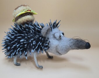 Needle Felted Hedgehog Figurine with Burger, Wool Miniature Desk Decor