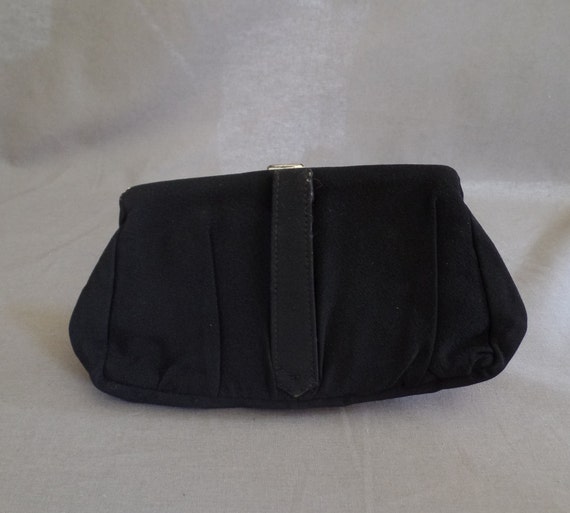 Vintage Cloth Clutch- hand strap -Change purse in… - image 8