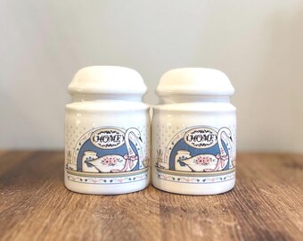 Trenditions Frabrizio Home Swan Ceramic Salt and Pepper Shakers