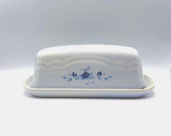 Cottagecore Farmhouse Kitchen Decor Accessory Pfaltzgraff Blue floral Poetry Covered Butter Dish