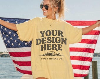 Pacchetto di mockup con bandiera Butter Comfort Colors 1717, mockup di magliette patriottiche, mockup di t-shirt americana, mockup del 4 luglio, maglietta gialla oversize