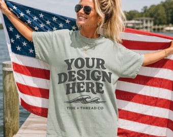 Pacchetto di mockup con bandiera Bay Comfort Colors 1717, mockup di magliette patriottiche, mockup di t-shirt americana, mockup del 4 luglio, maglietta verde morbida oversize