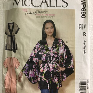 May include: McCall's sewing pattern MP690 featuring a floral kimono. The pattern includes illustrations of the garment and the text "The Palmer/Pletsch Tissue Fitting Method". The size is ZZ (Lrg-Xlg-XXl).