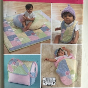 Simplicity Baby Girls Boys Accessories Quilt Wrap Pillow Cover Bib Bag Sewings Pattern 4202 UC Uncut FF