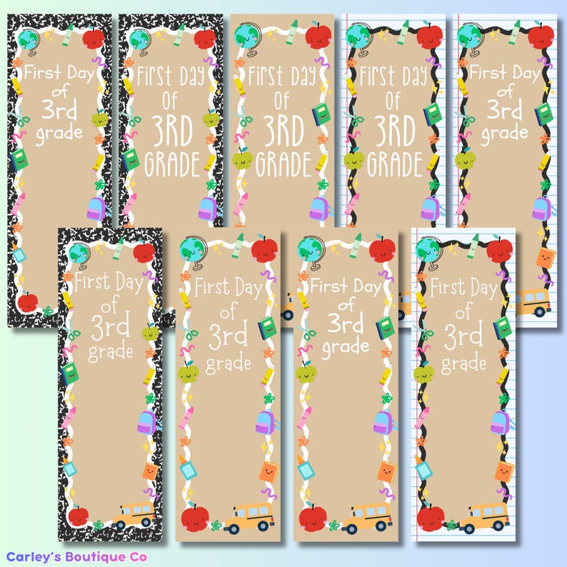 Pu&ograve; includere: Una collezione di segnalibri rettangolari con il testo First Day of 3rd grade. I design presentano bordi con illustrazioni a tema scolastico come mappamondi, mele, zaini e scuolabus su sfondi neri, beige e a righe.