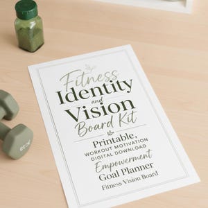 Op de afbeelding: Een wit rechthoekig vel papier met de gedrukte tekst Fitness Identity and Vision Board Kit, Printable, Workout Motivation Digital Download, Empowerment Goal Planner en Fitness Vision Board, omlijst door een dunne grijze rand.