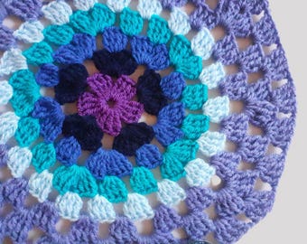 Dreifaches Oma-Kreis-Muster Nr. 16 aus der Sammlung der Basic Crochet Shapes