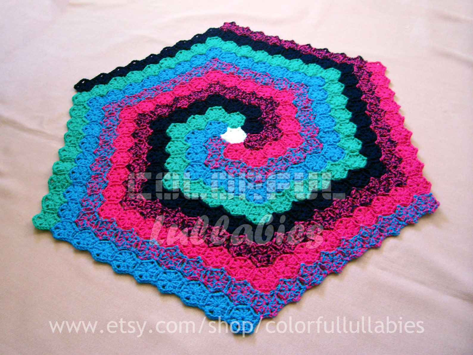 Crochet Hexagon Spiral Rug Pattern. English and Spanish Pattern. Motifs