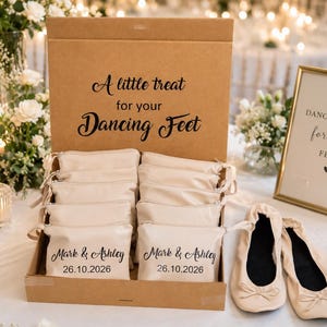 Personalized Wedding Flats Set of 12, Custom Wedding Guest Gifts, Foldable Ballet Flats with Personalized Pouches, Dancing Shoes Reception