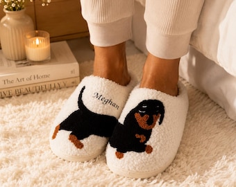 Personalisierte Dackel Hausschuhe, lustige Hund Hausschuhe, Name Haus Schuhe, Hunde-Liebhaber Geschenk, Dackel Hund Hausschuhe, gemütliches Geschenk für sie