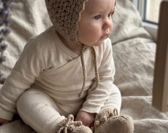 Set babymutsjes en slofjes