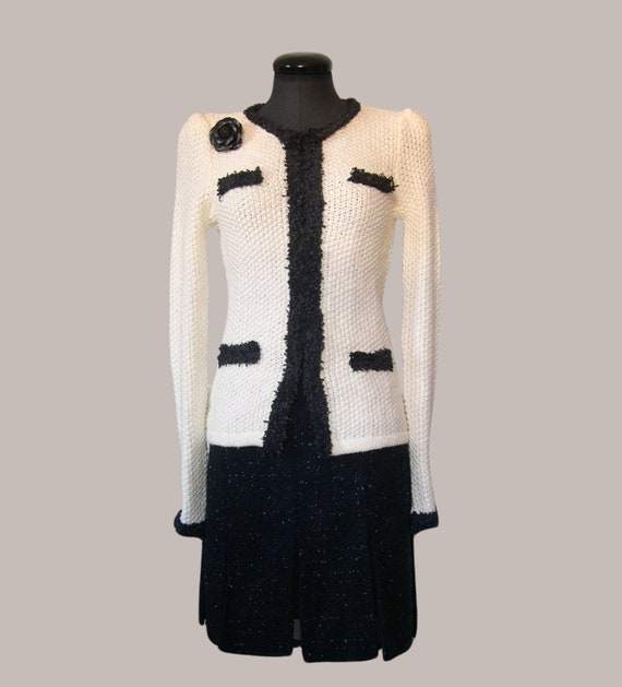 Luna Limited sweater jacket, white/black trim, cl… - image 2