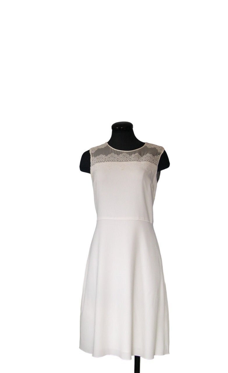 Elie Tahari Dress, White A-line Minimalist Dress , Lace Embellished Yoke ,  Size 6 - Etsy