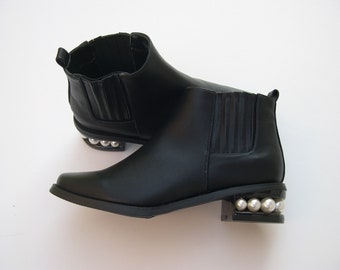 Catherine malandrino pearl boots best sale