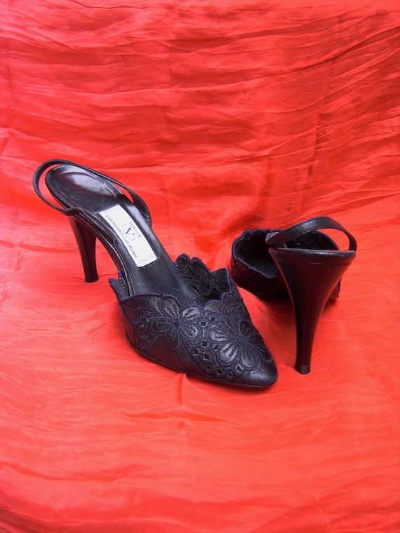 Valentino high heels, navy blue leather, lace patt